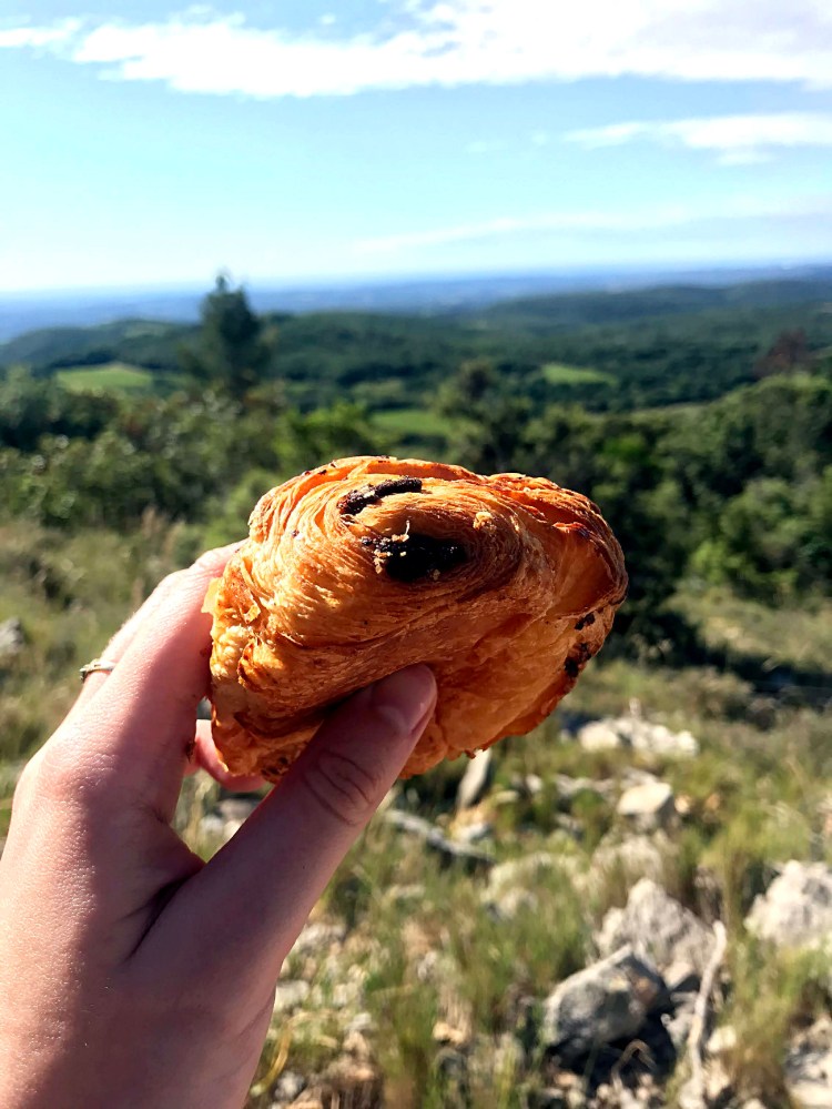 Pain au chocolat au Pic Saint-Loup