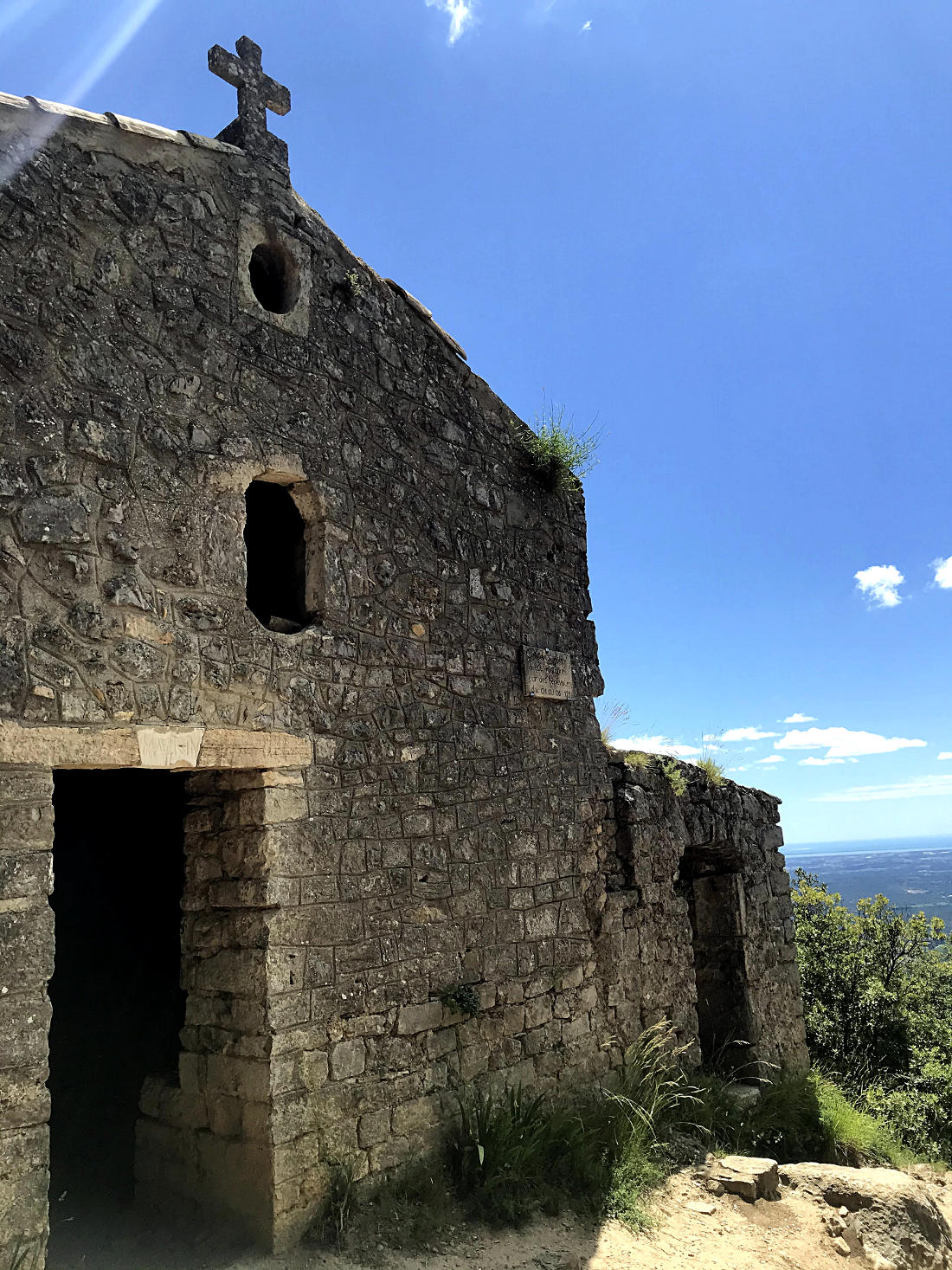 Chapelle en haut du Pic Saint-Loup