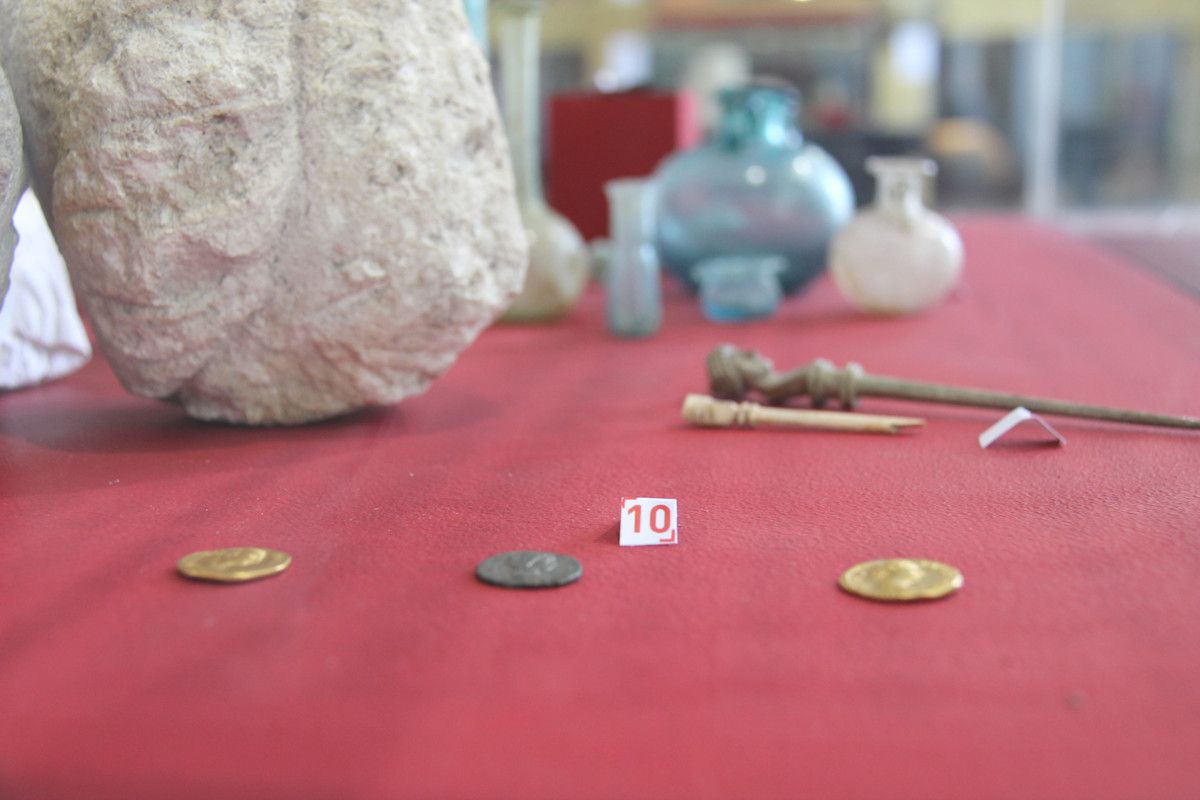 Pièces de monnaie au musée archéologique de Saintes