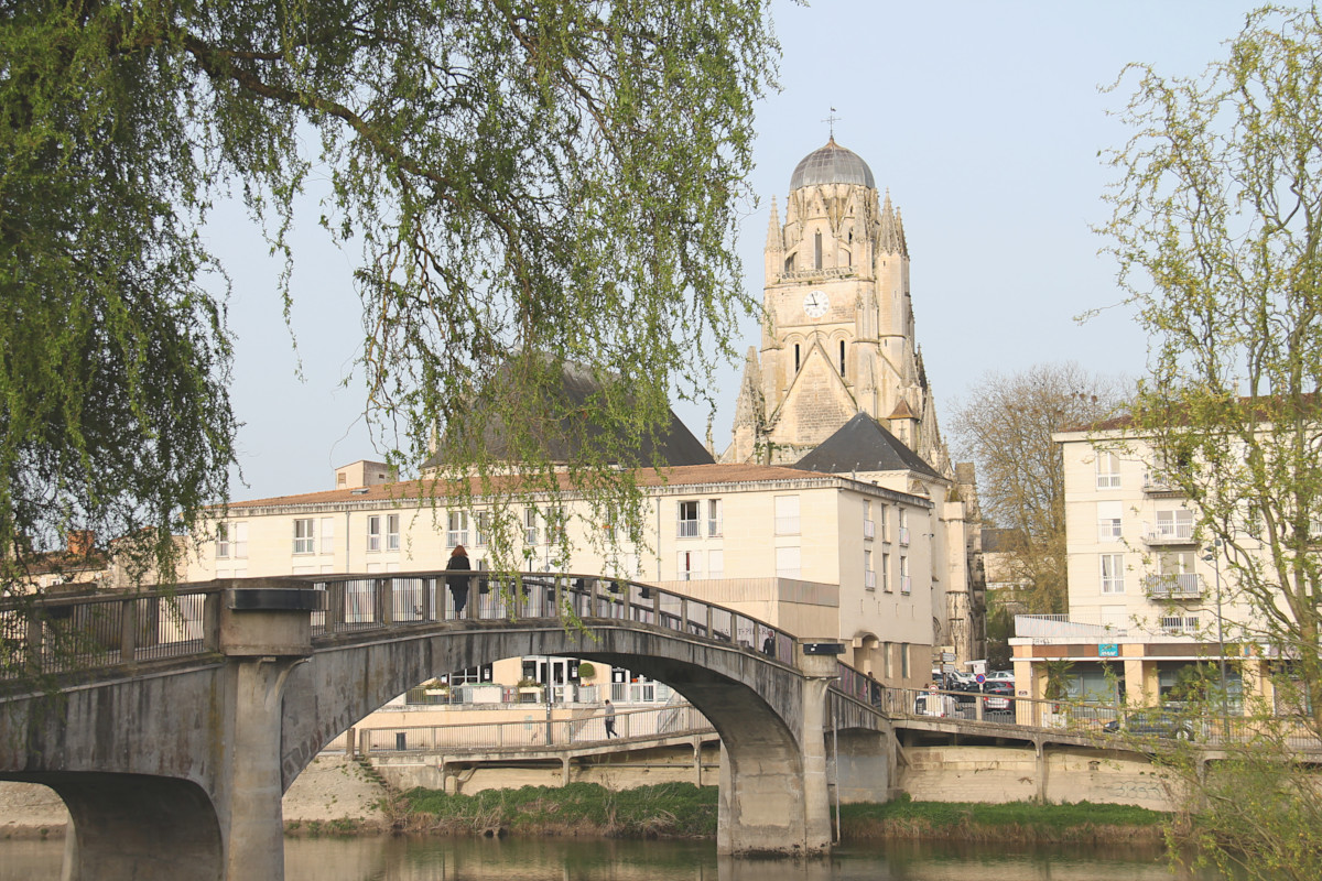 Cathédrale Saint-Pierre de Saintes