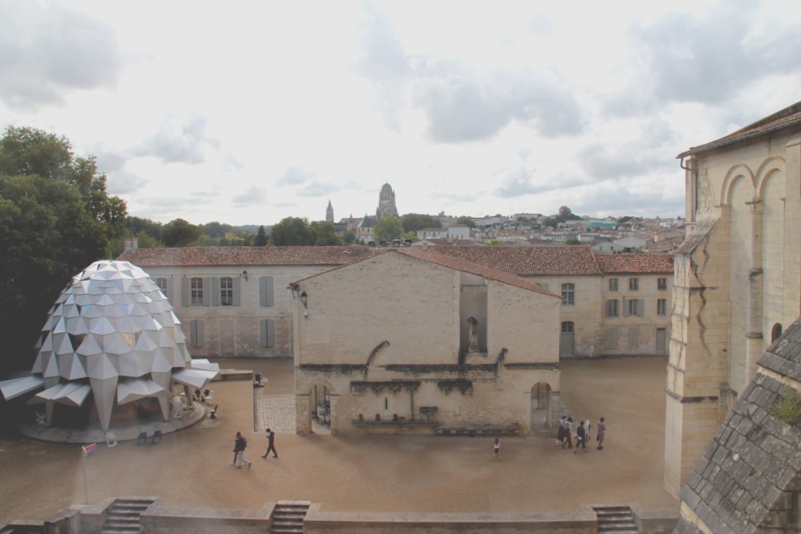 Vue depuis l'Abbaye aux Dames de Saintes