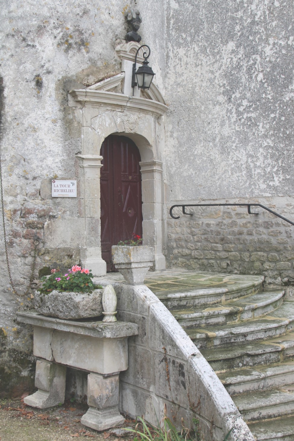Château de Mornay à Saint-Pierre-de-l'Isle