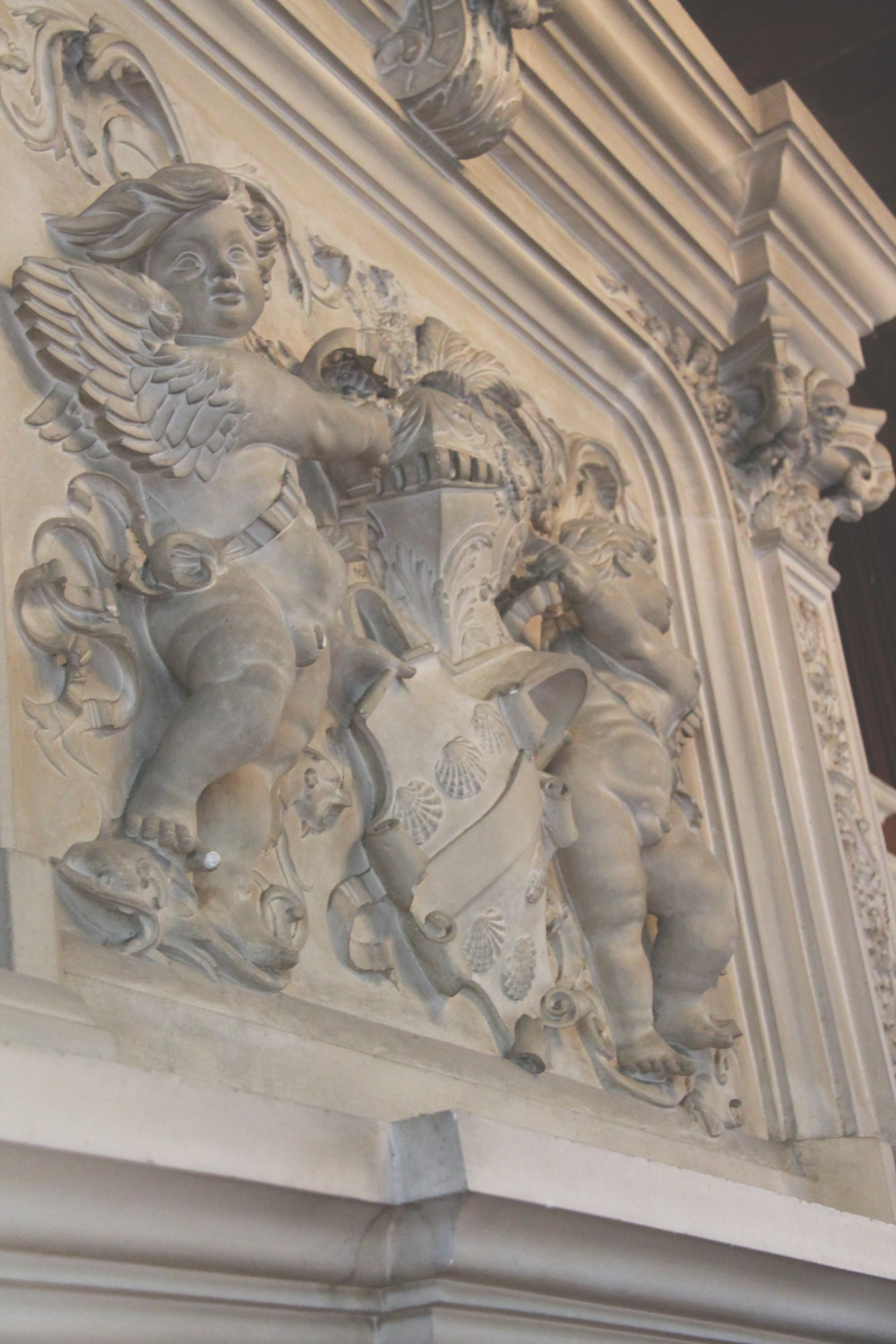 Cheminée au Château des Enigmes à Pons