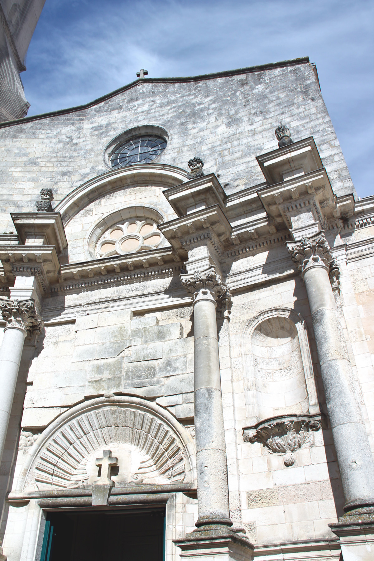 Eglise-Saint-Sauveur à La Rochelle