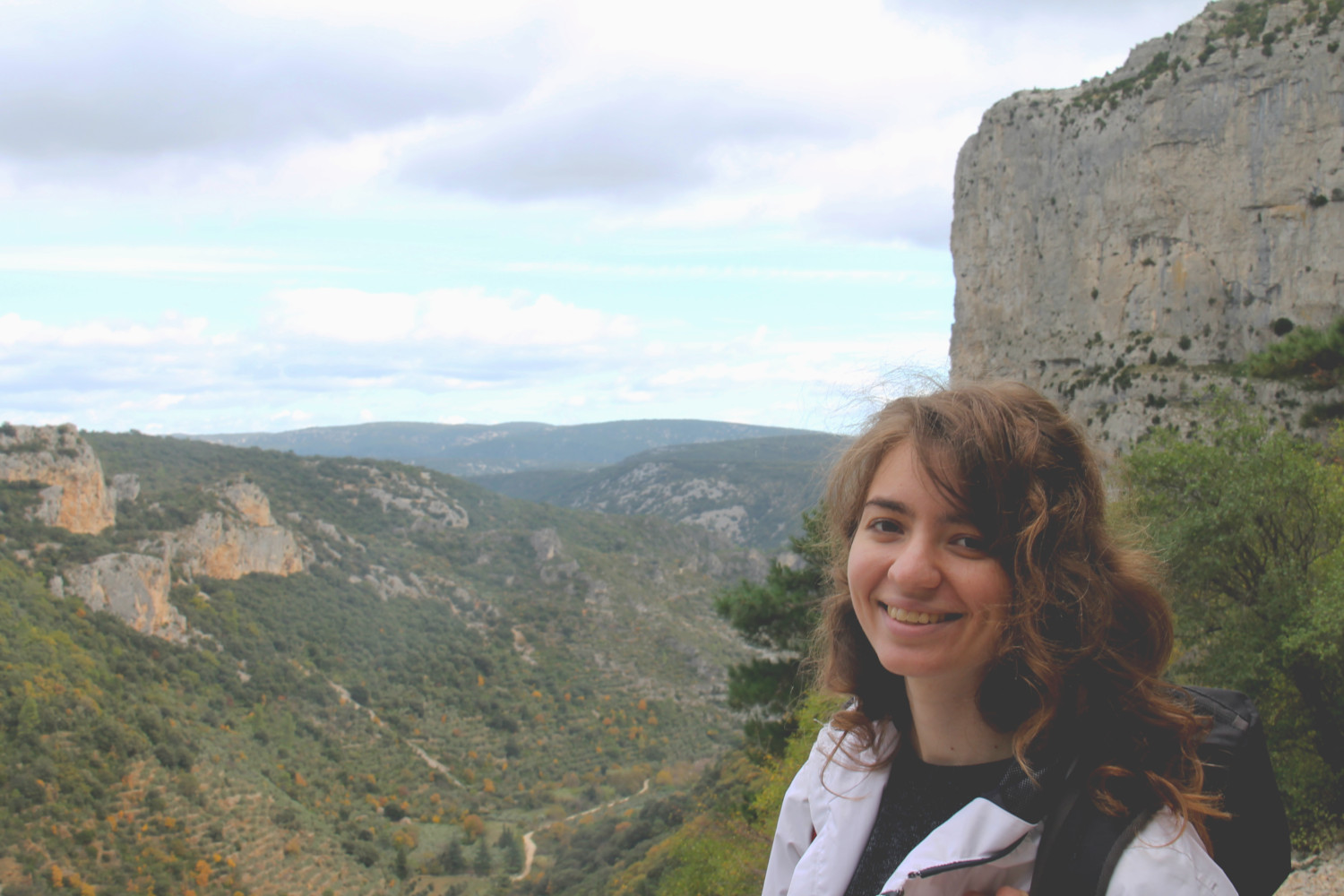 Lola à la randonnée des Fenestrettes à Saint-Guilhem-le-Désert