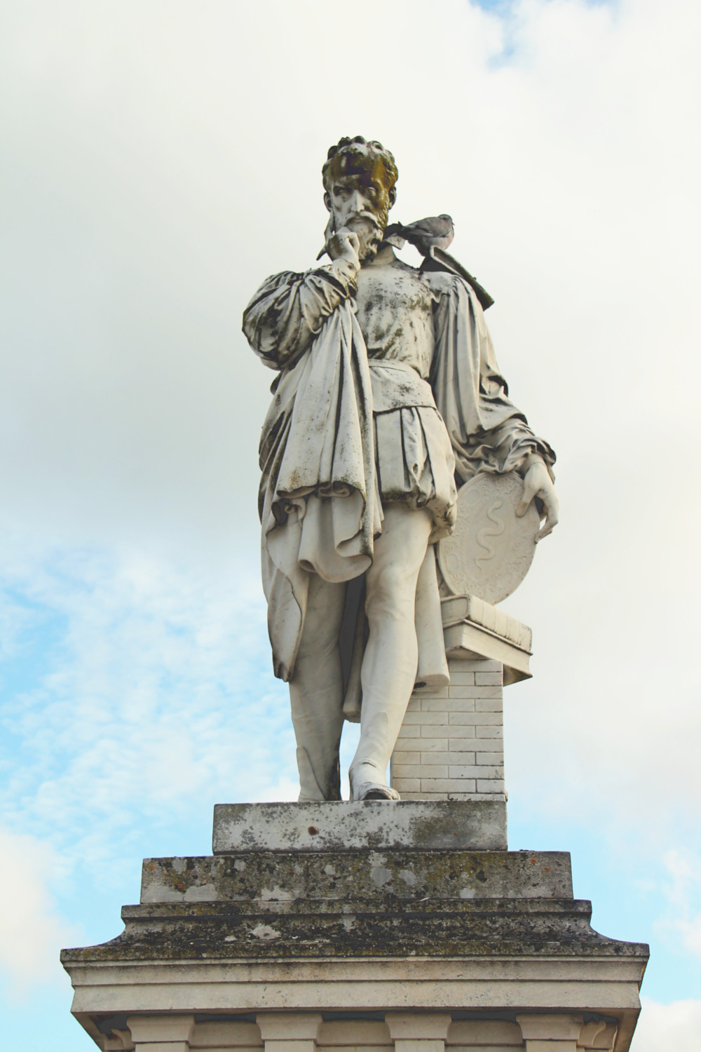 Statue de Palissy à Saintes