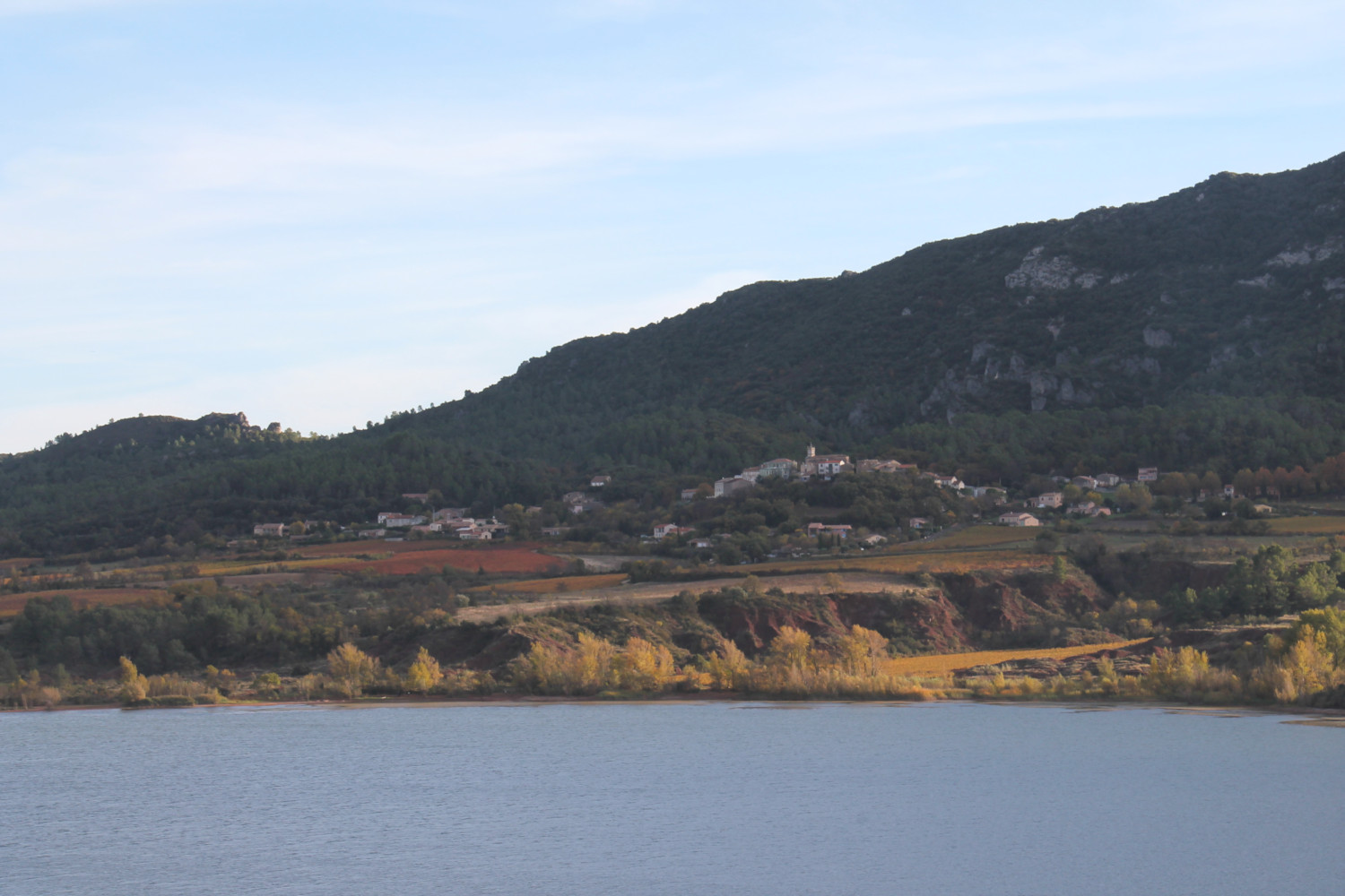 Lac du Salagou au coucher de soleil