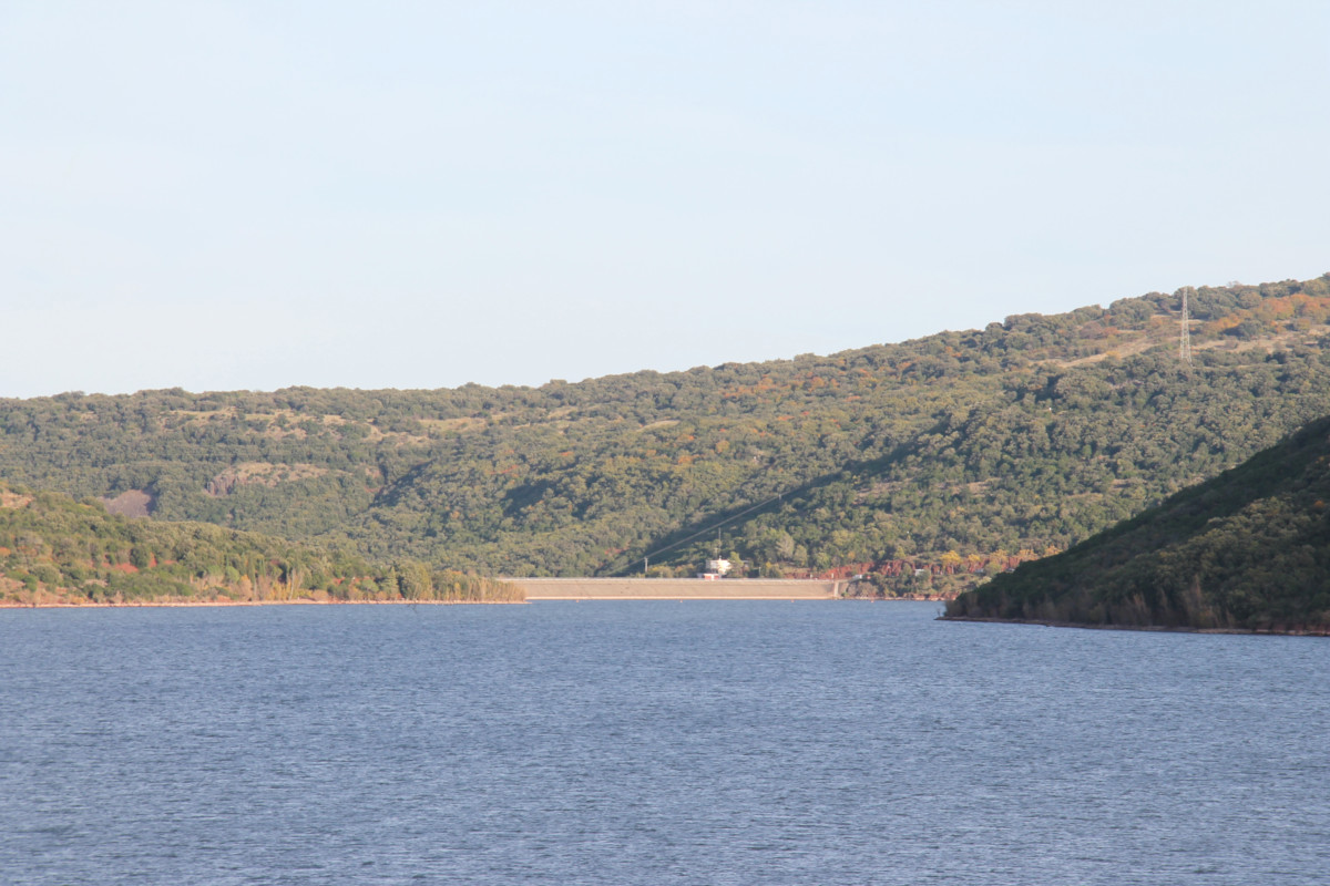 Lac du Salagou au coucher de soleil