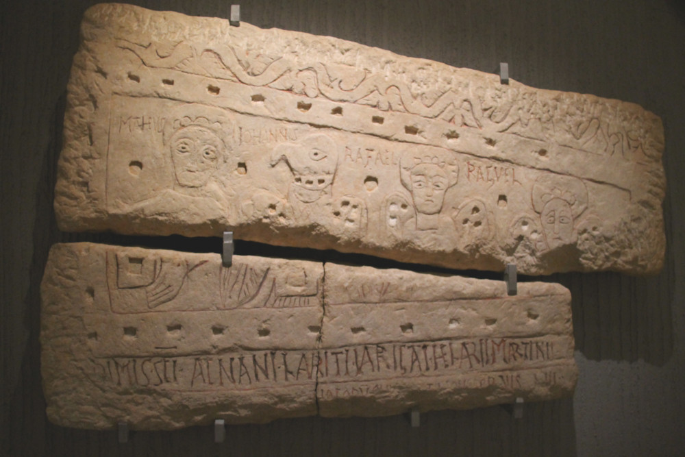 Musée Sainte-Croix de Poitiers