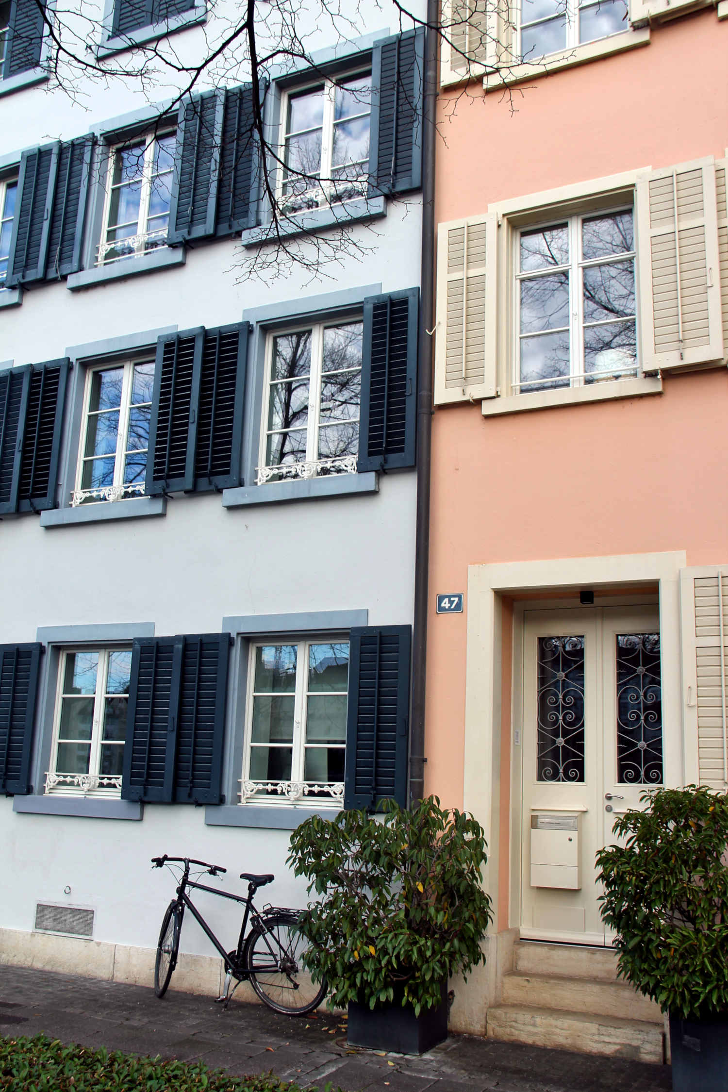 Maisons au bord du Rhin à Bâle