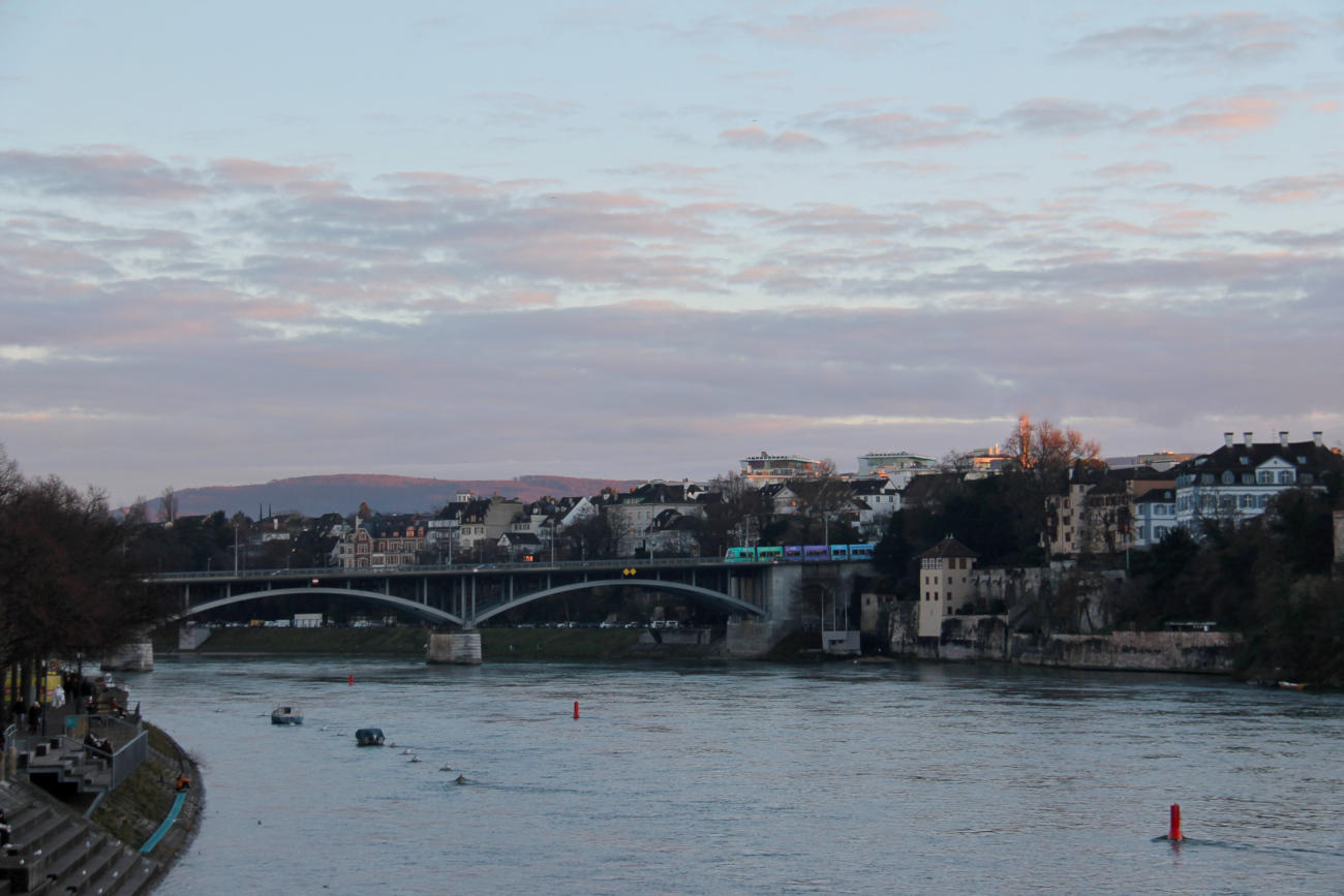 Au bord du Rhin à Bâle